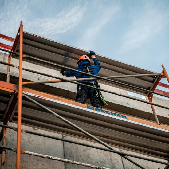 importancia trabajos seguridad altura andamios reparación y rehabilitación de edificios